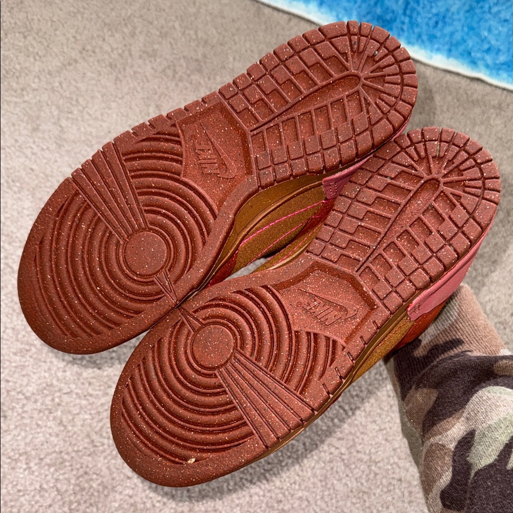 Nike Dunk Low Disrupt 2 'Desert Bronze' - Picture 5 of 6